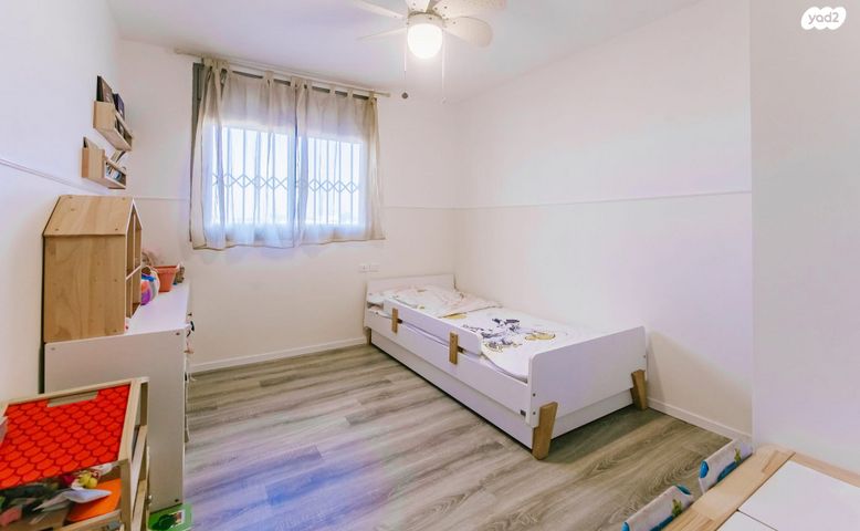 דירה, רפאל איתן, הדר המושבות החדשה / אם המושבות החדשה, פתח תקווה