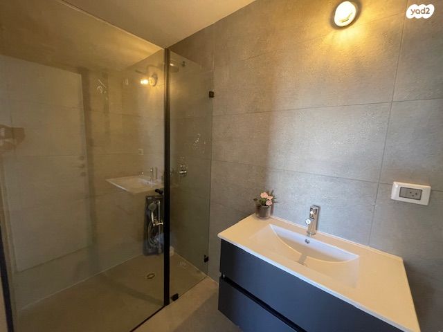 דירה, אלון, רמת השרון