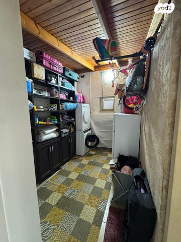 דירת גן, עין התכלת, עמידר, נהריה