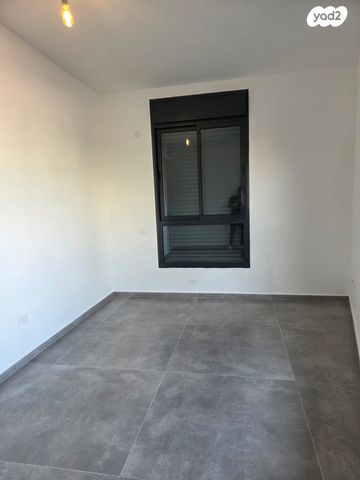 דירה, אלון, רמת השרון