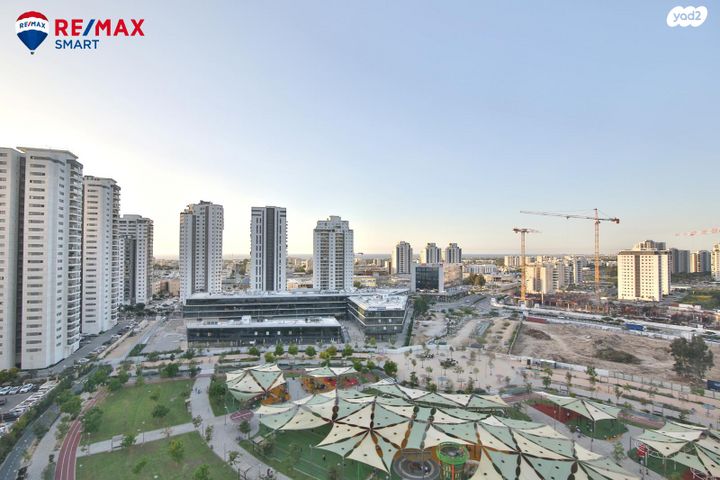 דירה, עפרה חזה, משכנות האומנים, קרית מוצקין