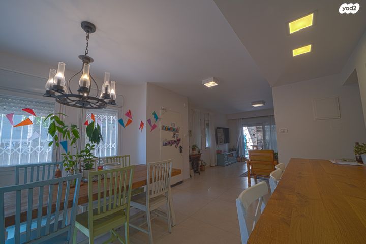 דו משפחתי, רמת ישי