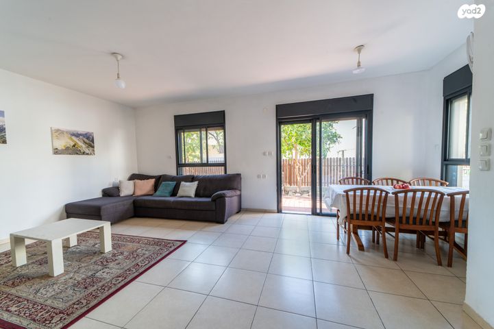 דו משפחתי, רמת ישי