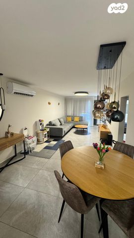 דירה, נתן ברניצקי, רמז, מערב ותיק, ראשון לציון