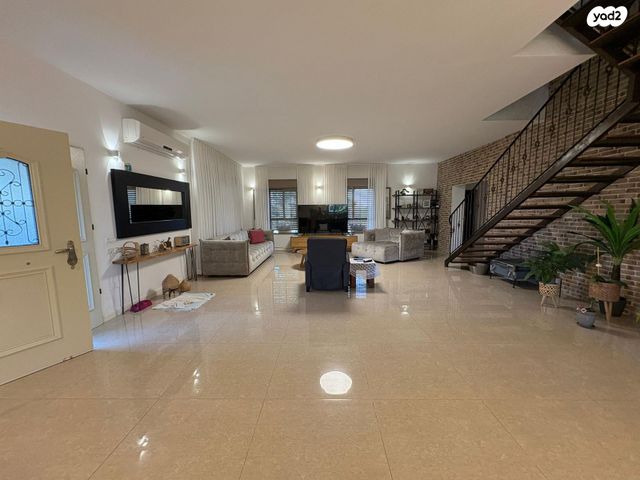 בית פרטי/ קוטג', כרמים, שריגים, שריגים