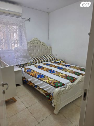 דירה, מלכי ישראל, קרית גת