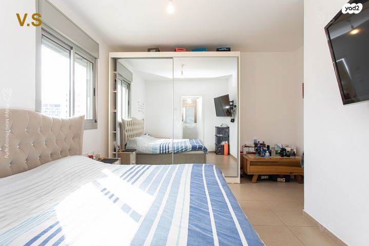 דירה, האגמית 7, החותרים, טירת כרמל