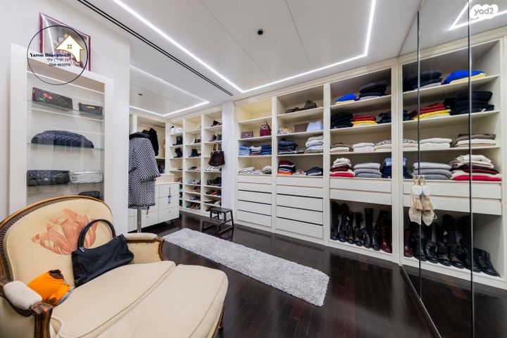 דירה, ניסים אלוני, צמרות איילון, פארק צמרת, תל אביב יפו