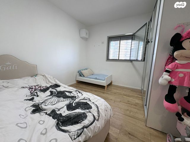 דירה, עפרה חזה, משכנות האומנים, קרית מוצקין