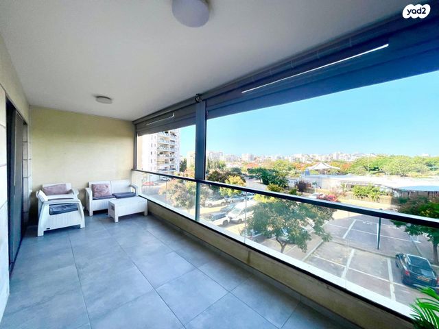 שדרות מקס ואמפרו שיין 