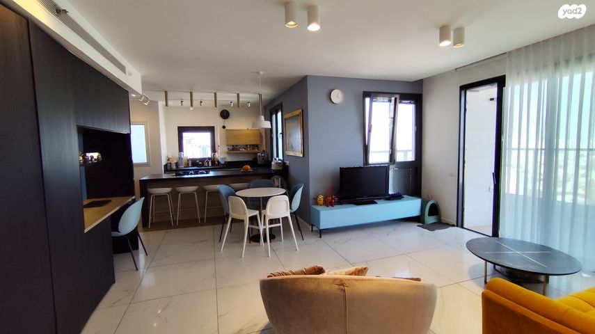 דירה, הרב ניסנבאום 37, אזור תעשיה, בת ים