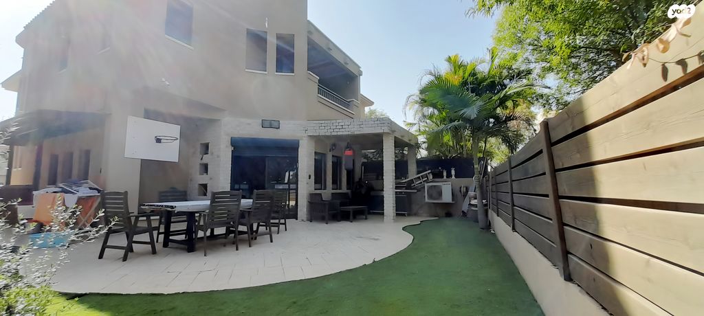 דו משפחתי, זבולון המר, רשפים, גדרה