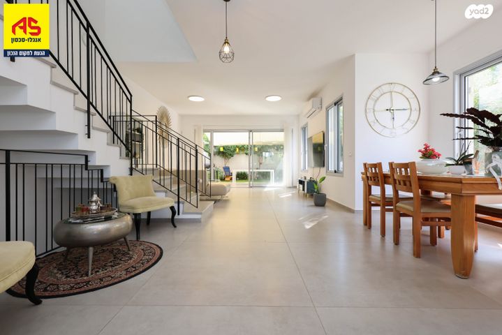 בית פרטי/ קוטג', שכונה 11, תל מונד