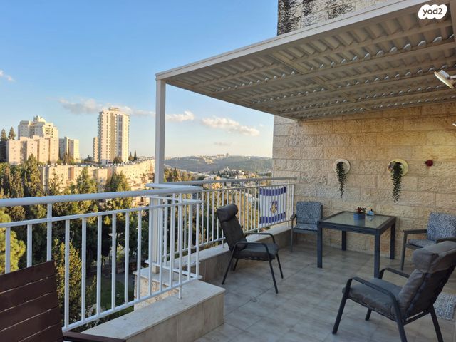 גג/ פנטהאוז, אריה ל. קובובי, רמת דניה, ירושלים