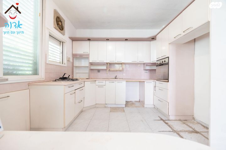 דירה, ריינס, ארלוזורוב, גבעתיים