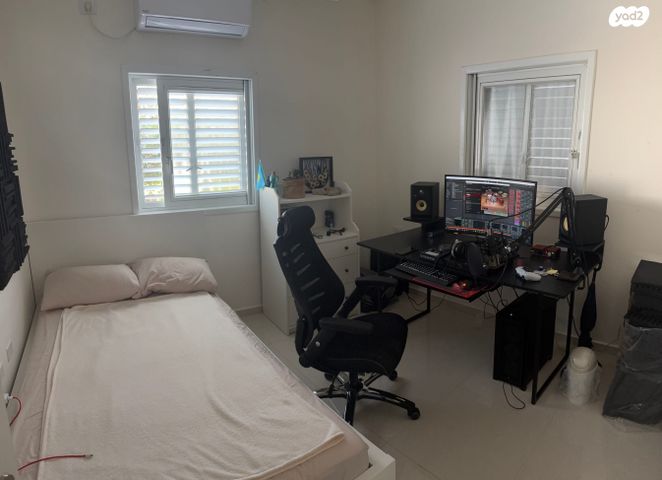 דירה, רחבעם זאבי, גרין ועם, חולון