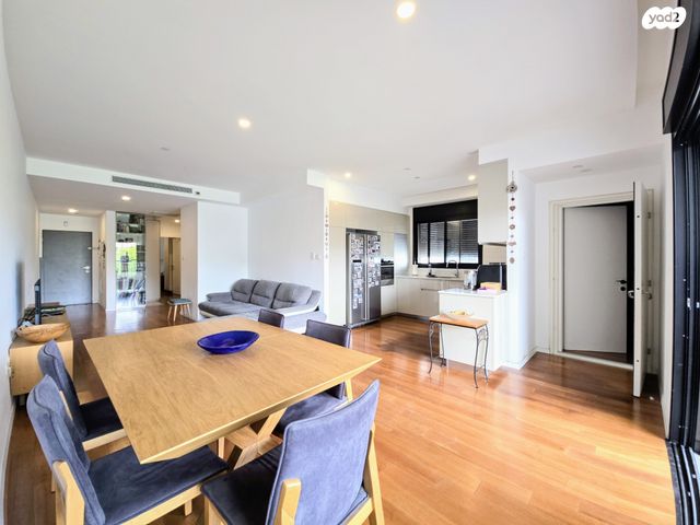 דירה, השרון, מרכז דרום, רעננה