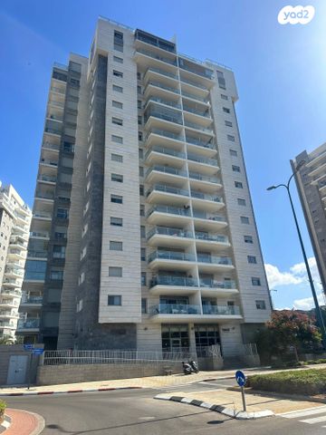 דירה, שדרות האגמים, נתניה