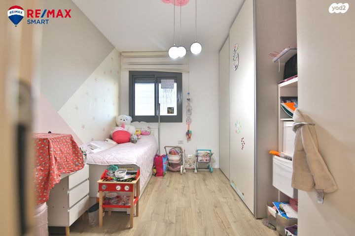 דירה, עפרה חזה, משכנות האומנים, קרית מוצקין