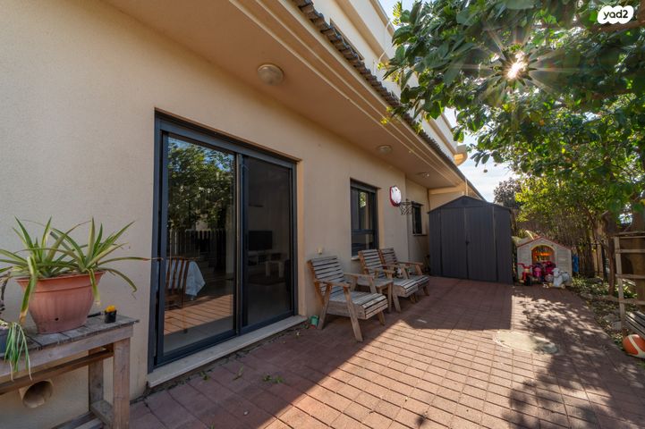 דו משפחתי, רמת ישי