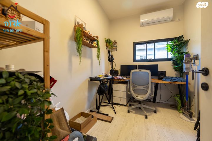 דירה, יד מרדכי, גבעת הרמבם, גבעתיים