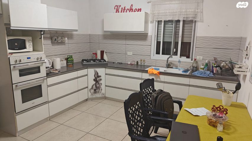 דירת גן, נוף הרים, הראשונים, שלומי