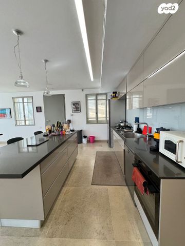 דירת גן, מנוחה 5, עג'מי, גבעת העליה, תל אביב יפו