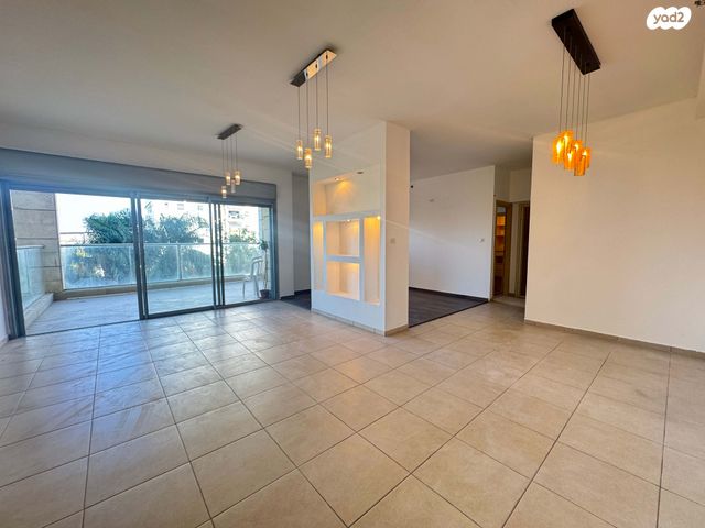 דירה, יצחק רבין 4, פסגת אונו, קרית אונו