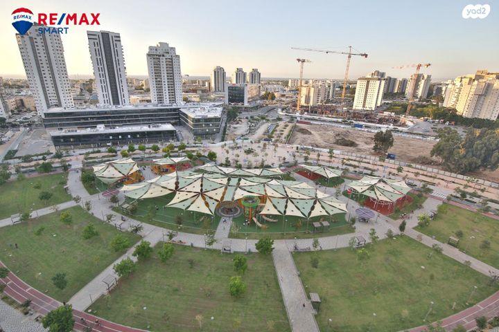 דירה, עפרה חזה, משכנות האומנים, קרית מוצקין