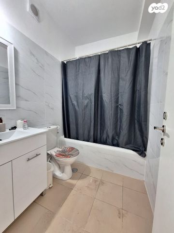 דירה, גאולה כהן, נאות פרס, רמלה