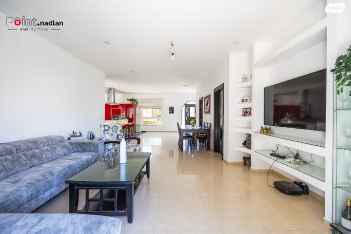 דו משפחתי, הזריחה, קדר, קדר