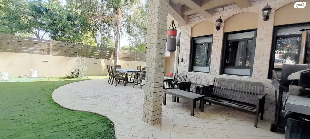 דו משפחתי, זבולון המר, רשפים, גדרה