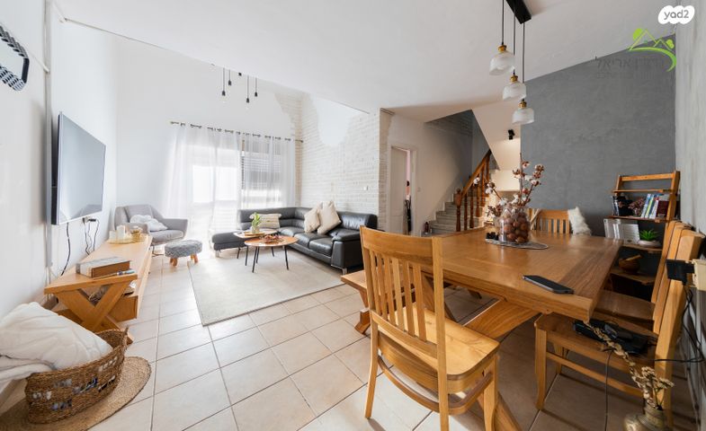 דופלקס, הפסגה 21, אריאל