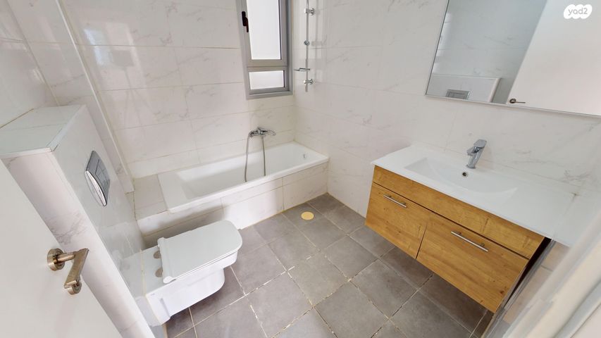 דירה, ברתיני גארי 12, נווה עופר, תל כביר, תל אביב יפו