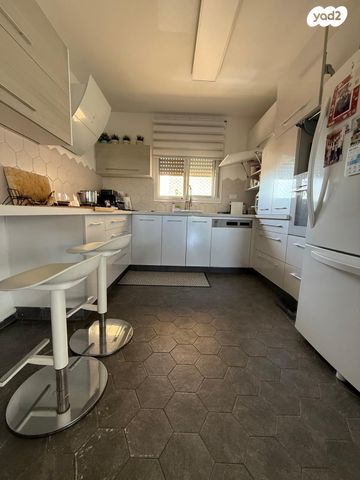 דירה, פקיעין, נווה אילן, אשקלון