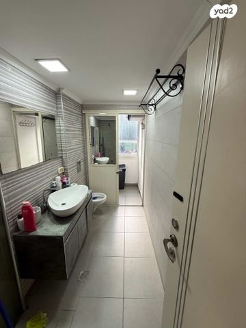 דירה, ש"י עגנון, קרית אליעזר, חיפה