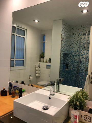 דירה, הכרם, ב' / צפון מערב העיר, רחובות