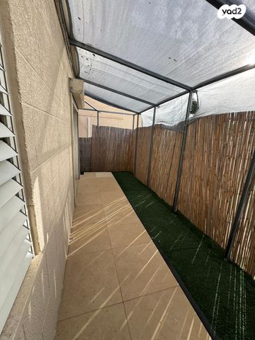 דירת גן, עין התכלת, עמידר, נהריה