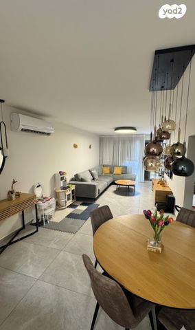 דירה, נתן ברניצקי, רמז, מערב ותיק, ראשון לציון