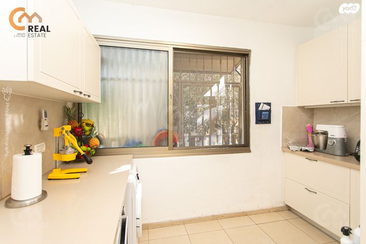 דירה, שדרות טרומפלדור, זיו, חיפה