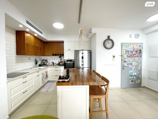 דירה, אהרון מזיא, שעריים, רחובות