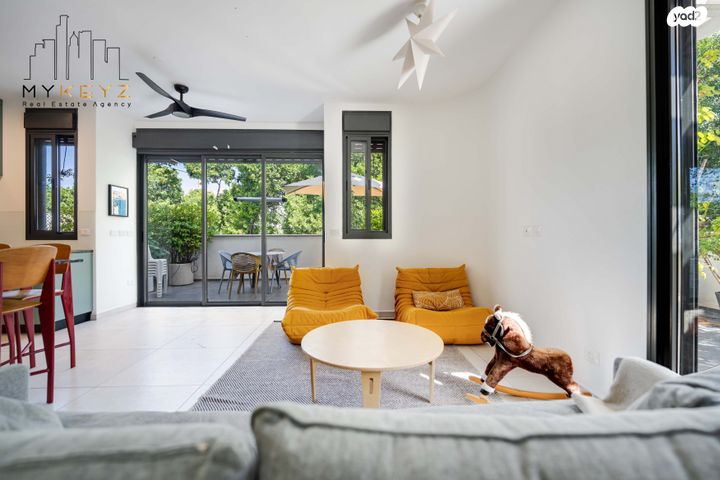 גג/ פנטהאוז, שדרות הילד 20, שכונת בן גוריון, מרכז העיר ג', רמת גן