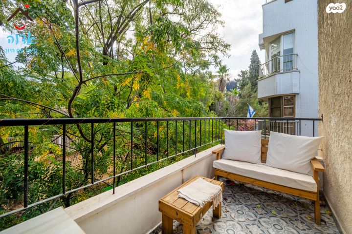 דירה, יד מרדכי, גבעת הרמבם, גבעתיים