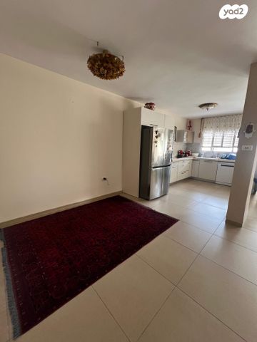 דירת גן, אחוזה, חיפה