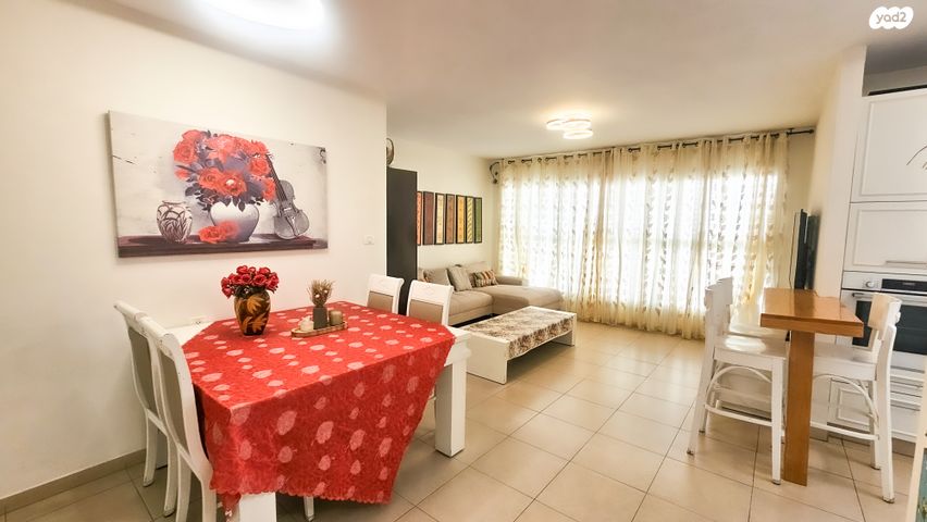 דירה, שמואל הנביא, רובע י', אשדוד