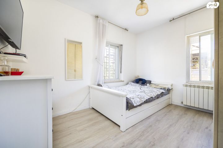 דירה, קורא הדורות, תלפיות, ירושלים