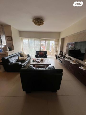 דירת גן, אחוזה, חיפה