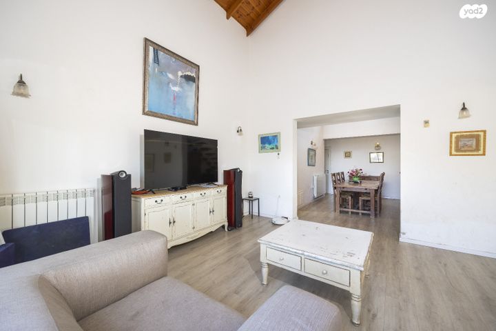 דירה, קורא הדורות, תלפיות, ירושלים