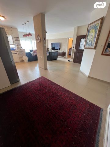 דירת גן, אחוזה, חיפה