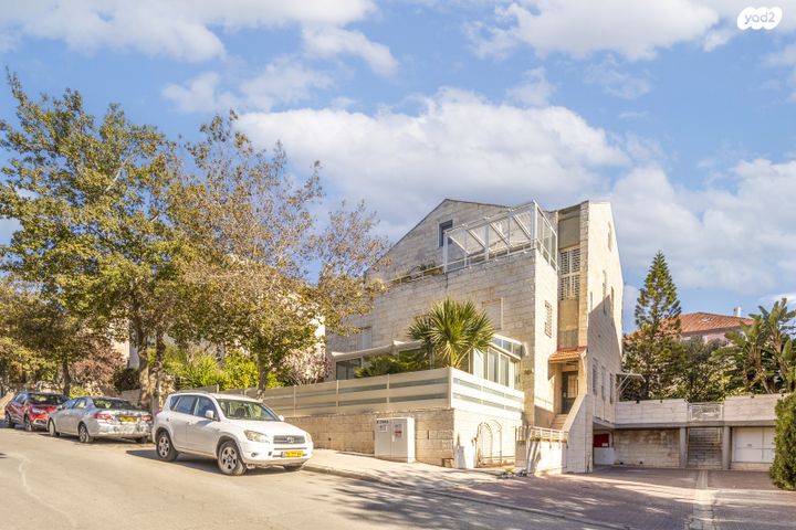 דירה, קורא הדורות, תלפיות, ירושלים